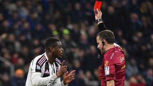 Juventus in der krise: sperren für comolli und chiellini nach schiedsrichter-eskalation