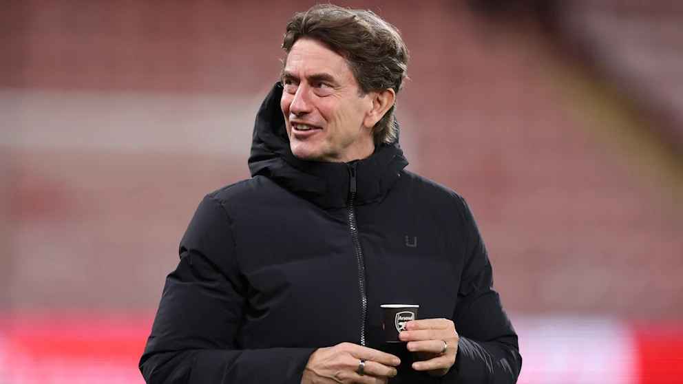 Kaffee-GAU bei Tottenham: Arsenal-Becher bringt Trainer in Bredouille!
