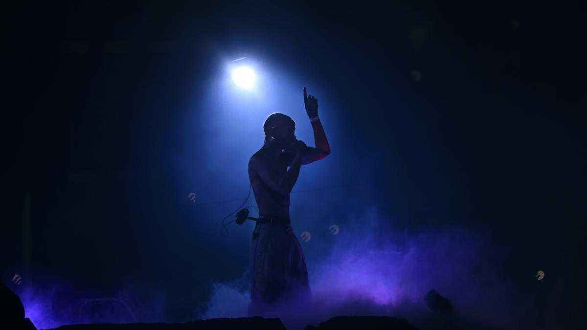 Kanye west und travis scott zünden italiens größtes open-air ab