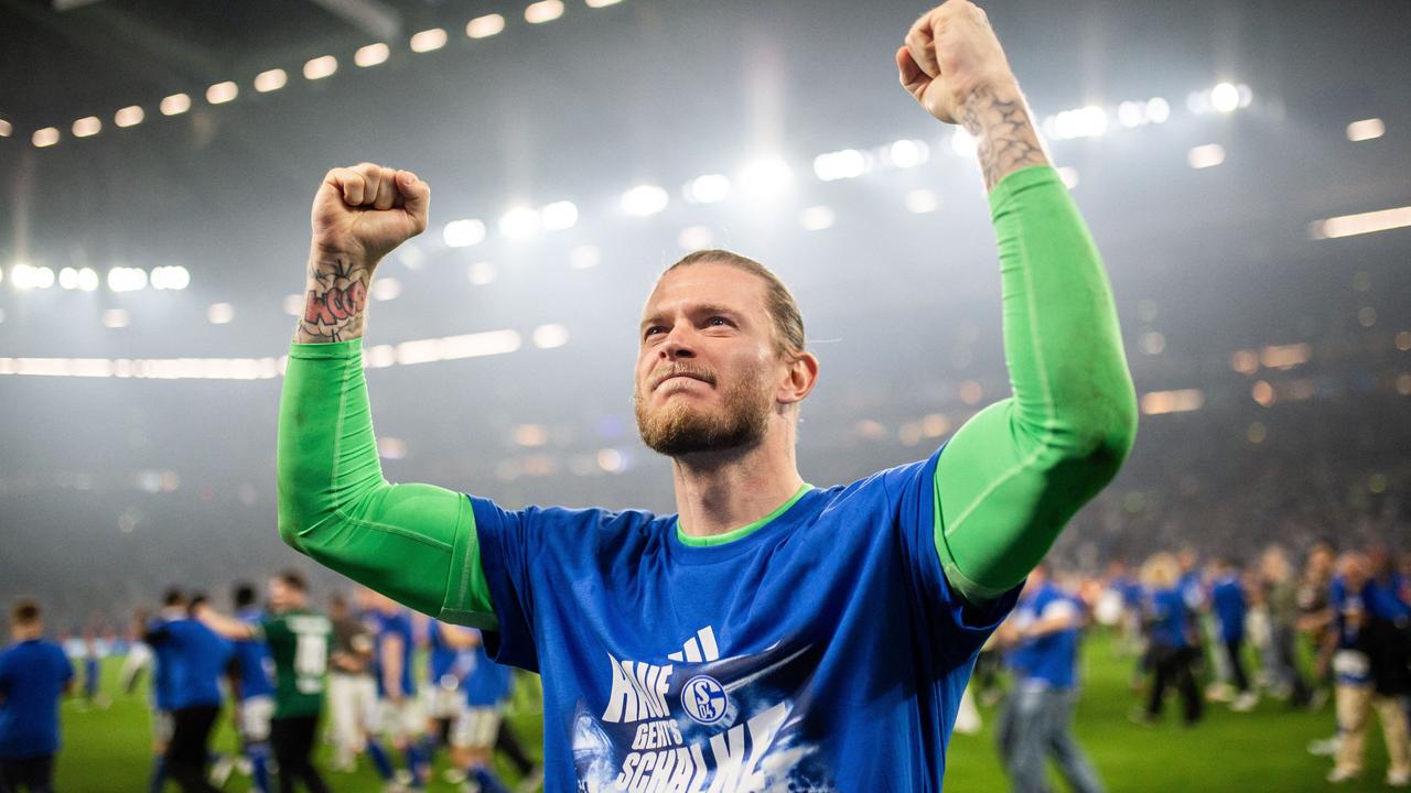 Karius bleibt: schalke-torwart verlängert vertrag vor bundesliga-rückkehr