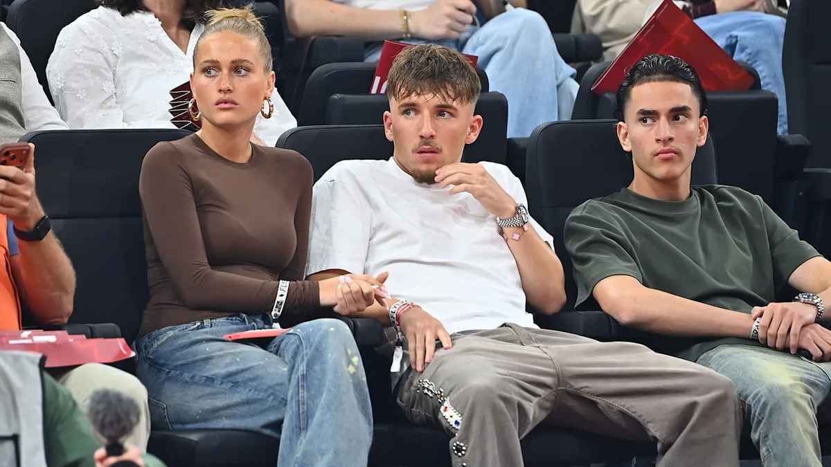 Karl am court: bayern-star schaut zu – und tippt daneben!