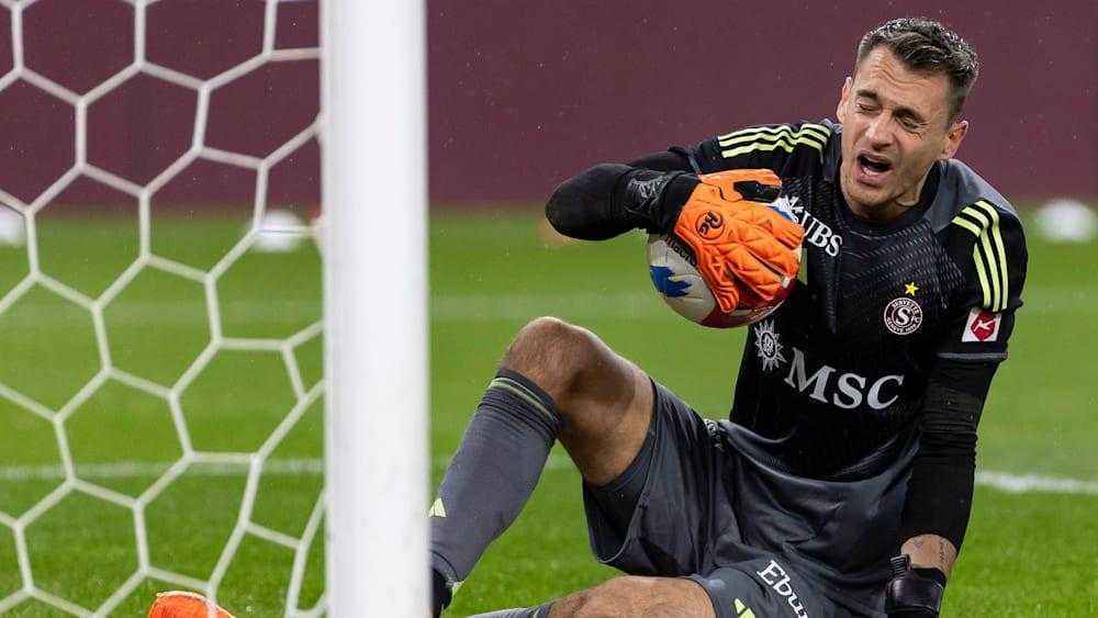 Kinsky nach 17 minuten raus: torwart-drama bei tottenham entzweit die liga