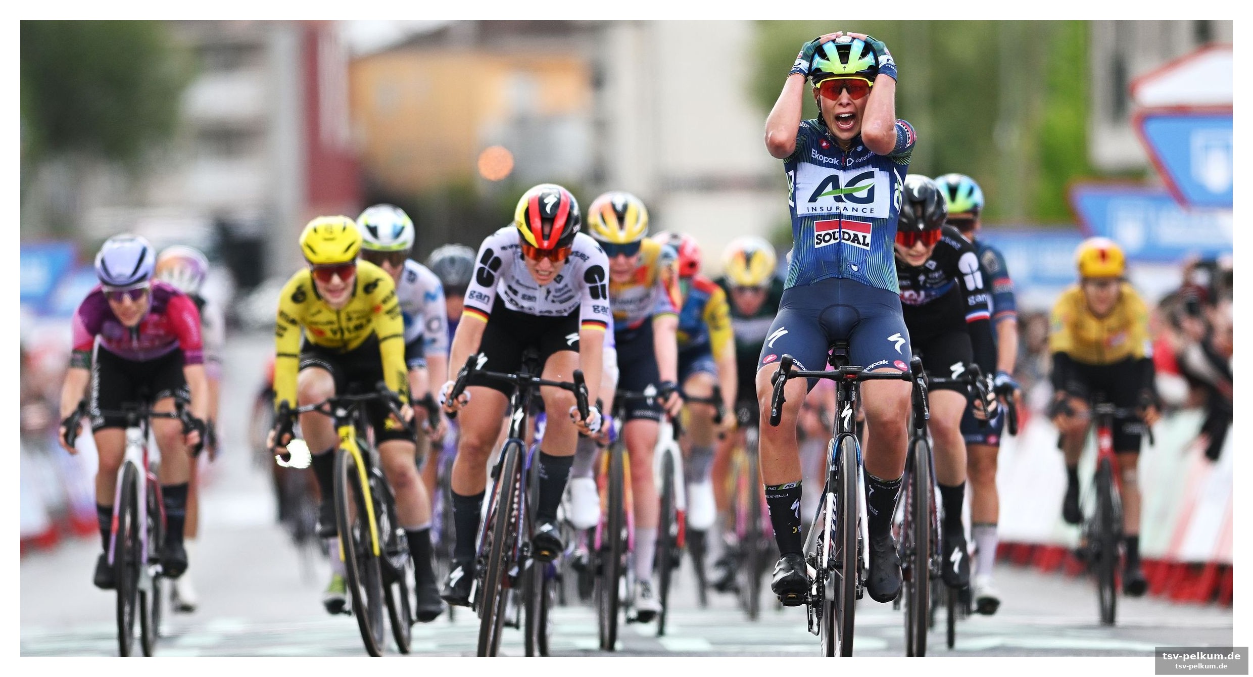 Bossuyt gewinnt den sprint, rüegg stürzt aus der führung
