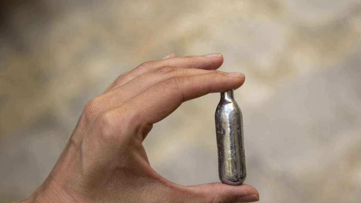 Lachgas: mehr als nur ein harmloser kick?