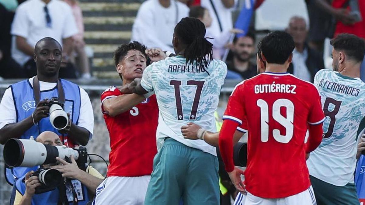 Leao: geburtstag in der strafe – milans zukunft ungewiss?