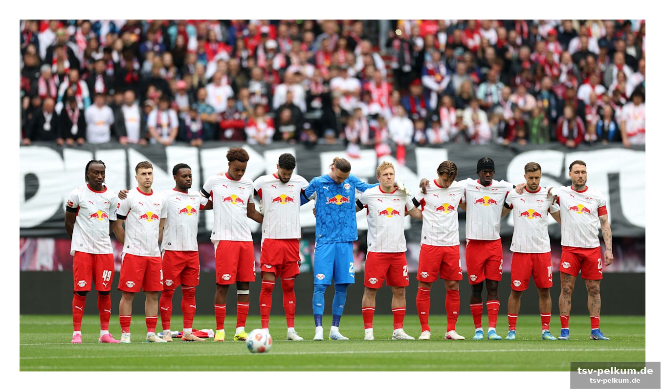 Schweigeminute und trauerflor – ein stadion in trauer