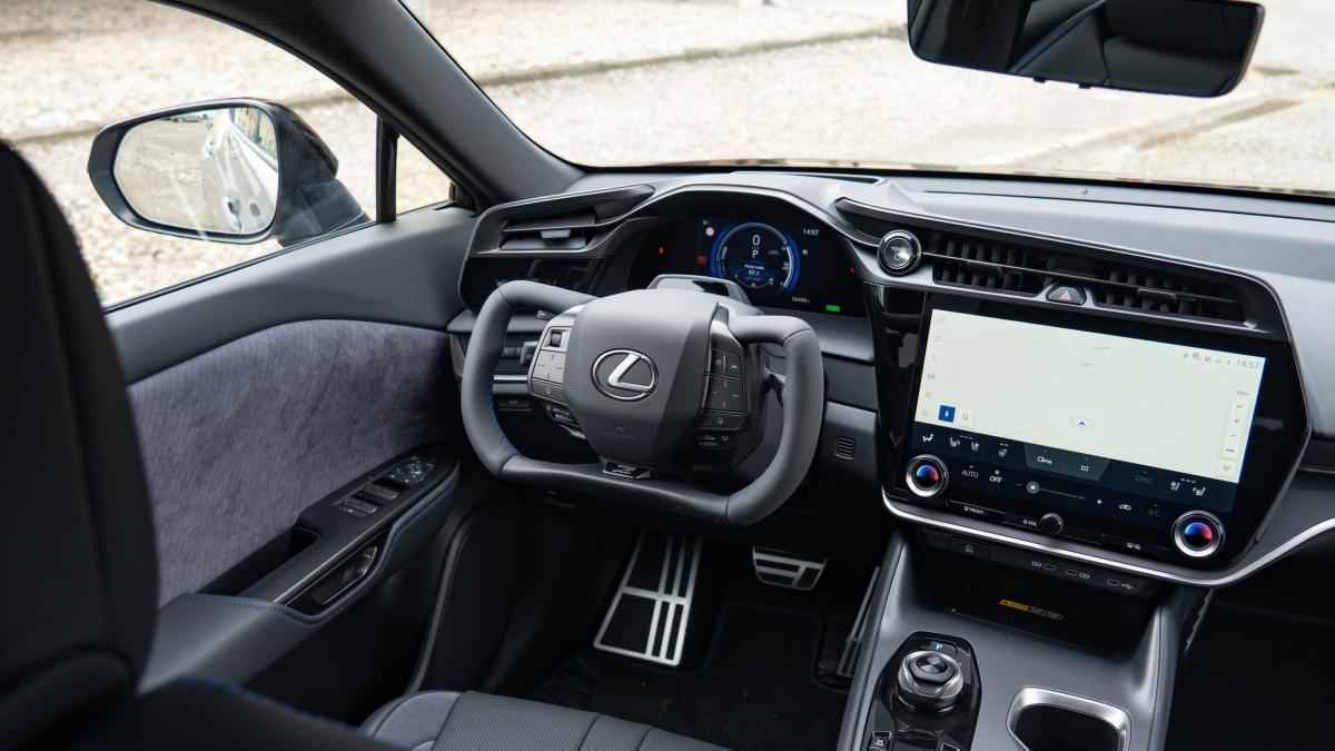 Lenkrad ohne verbindung? steer-by-wire revolutioniert das autofahren!