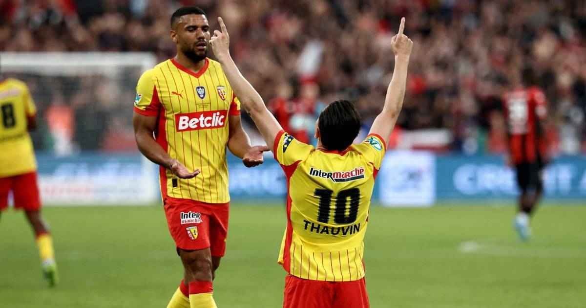 Lens krönt starke saison: pokalsieg nach vizemeisterschaft!