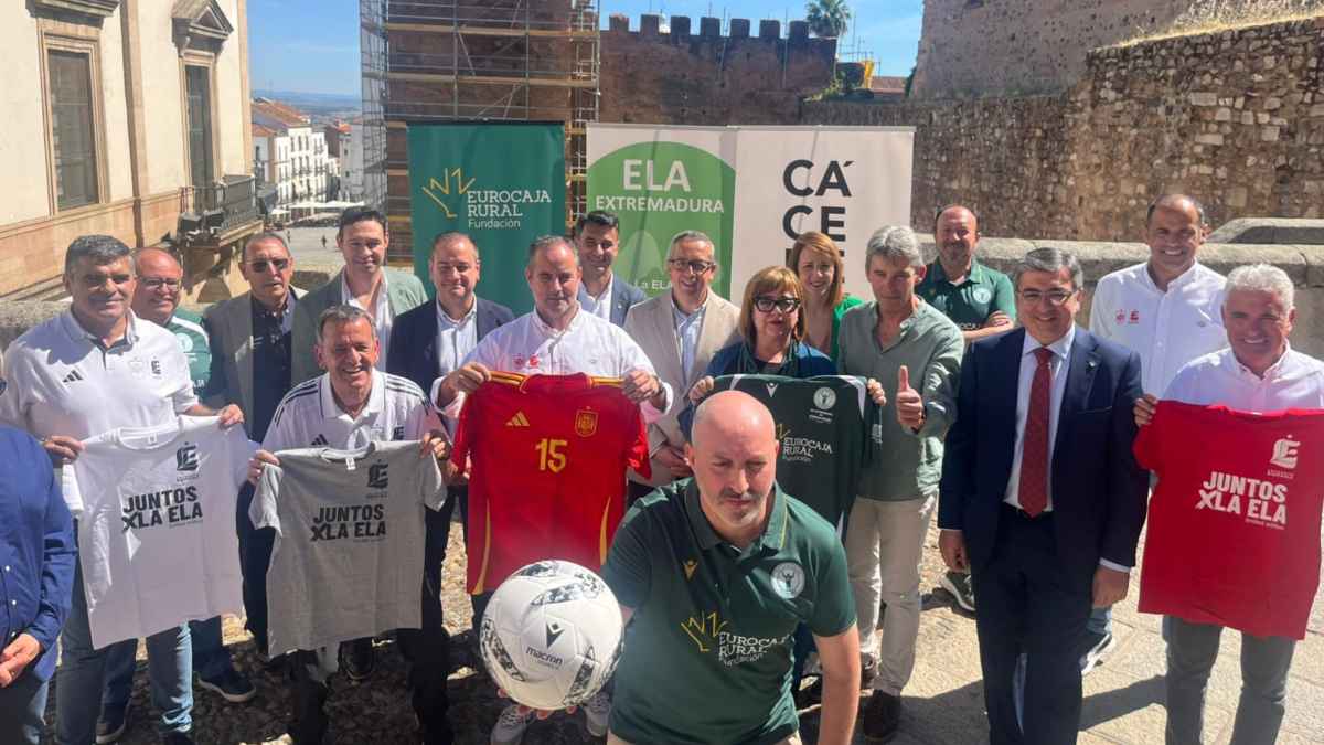 Leyendas del fútbol español se reunirán por una noble causa