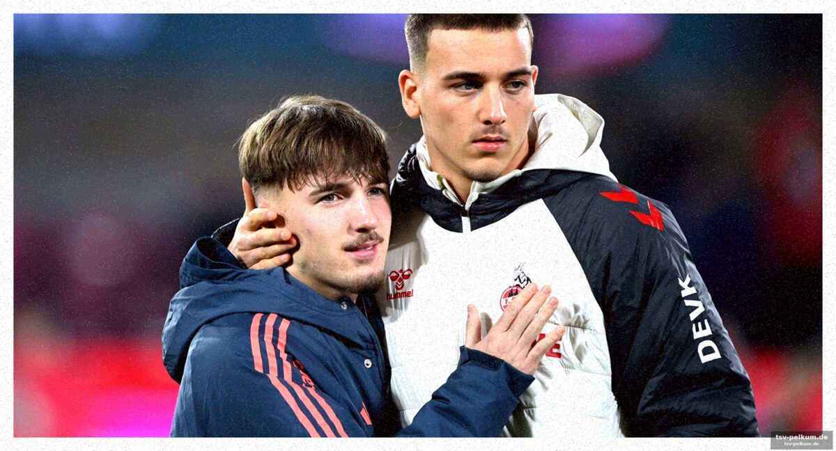 Karl: mathe-zettel in der hand, nagelsmann am ohr