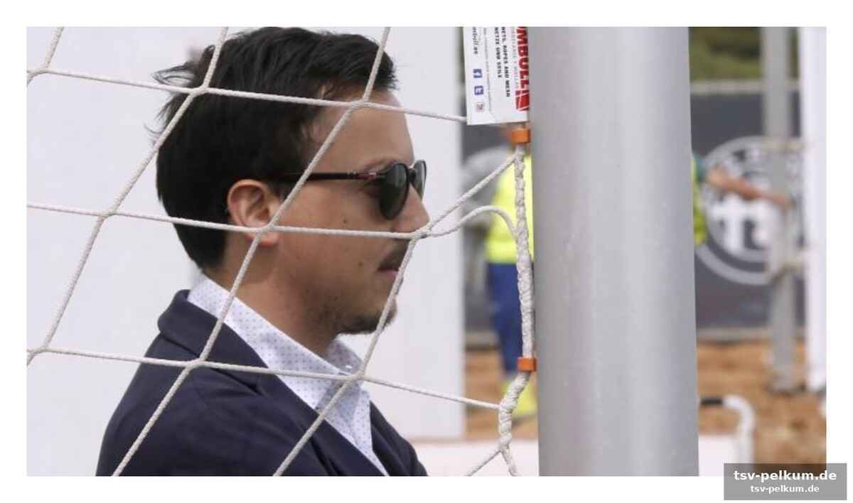 Ein mann, der den fußball neu definiert