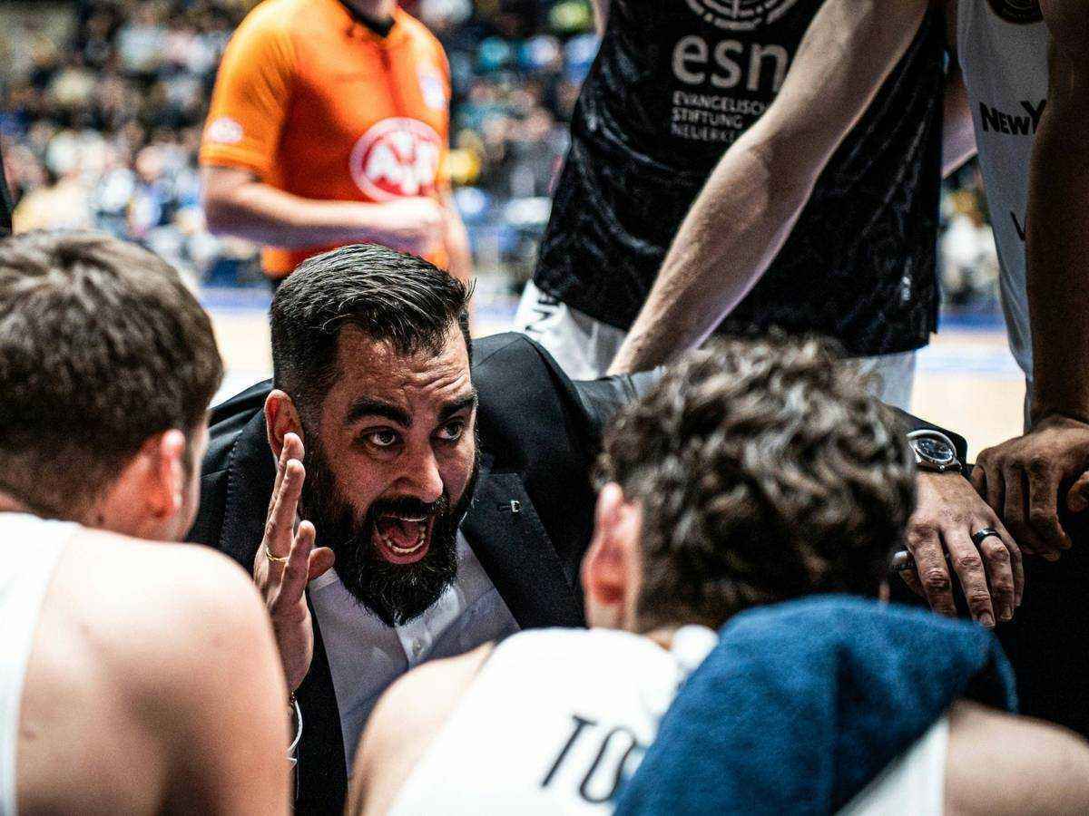 Löwen braunschweig feiern ersten auswärtssieg unter neuem coach díaz