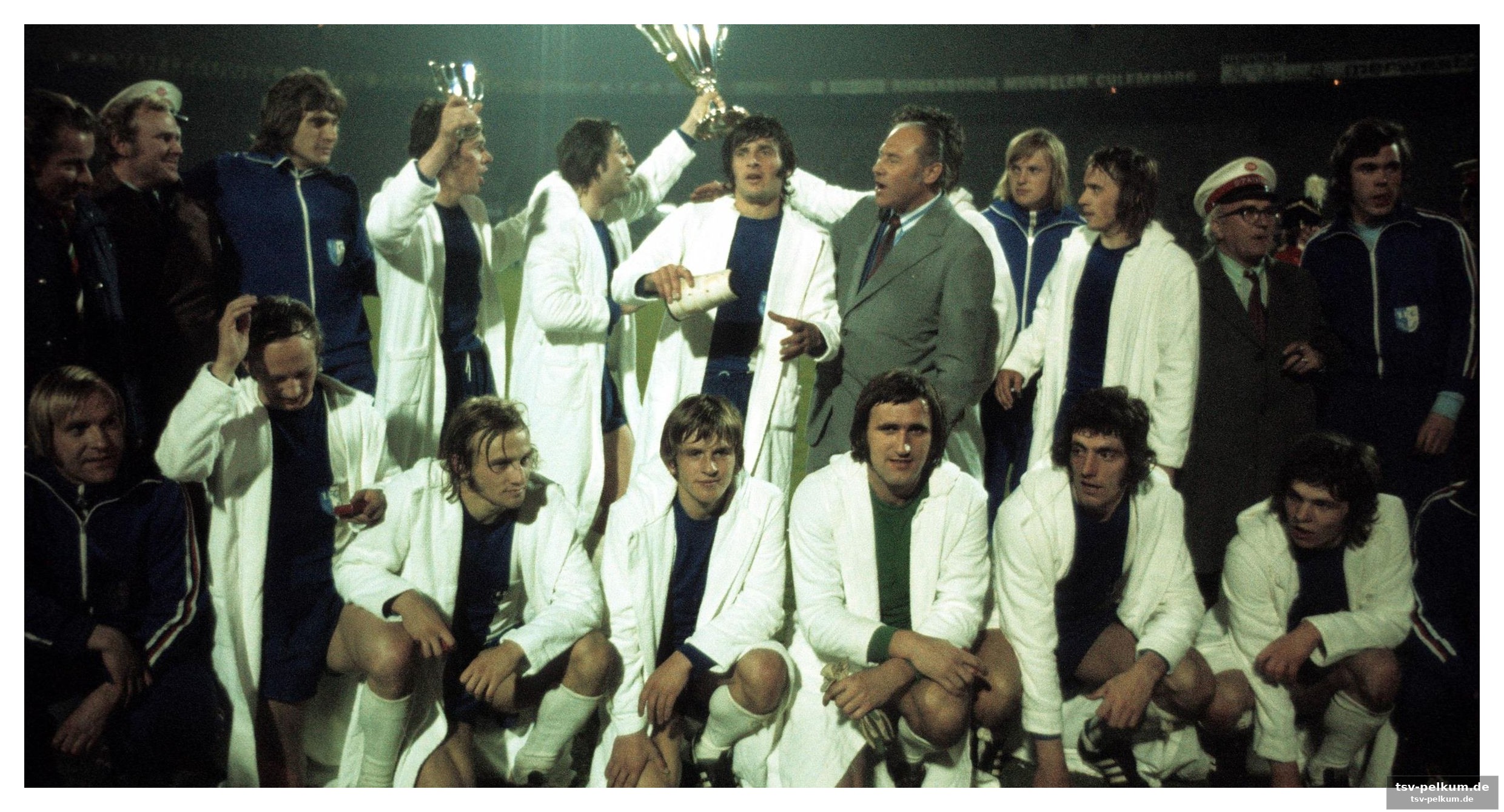 Die nacht, in der der pokal unter dem bett verschwand