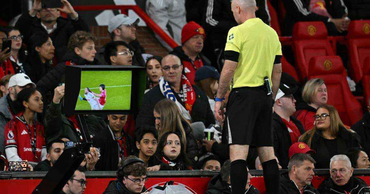 Martinez-rote karte: carrick tobt – entscheidung schockiert die liga!