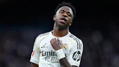 Mbappé setzt vinicius jr. in schutz – madrid-fans eskalieren!