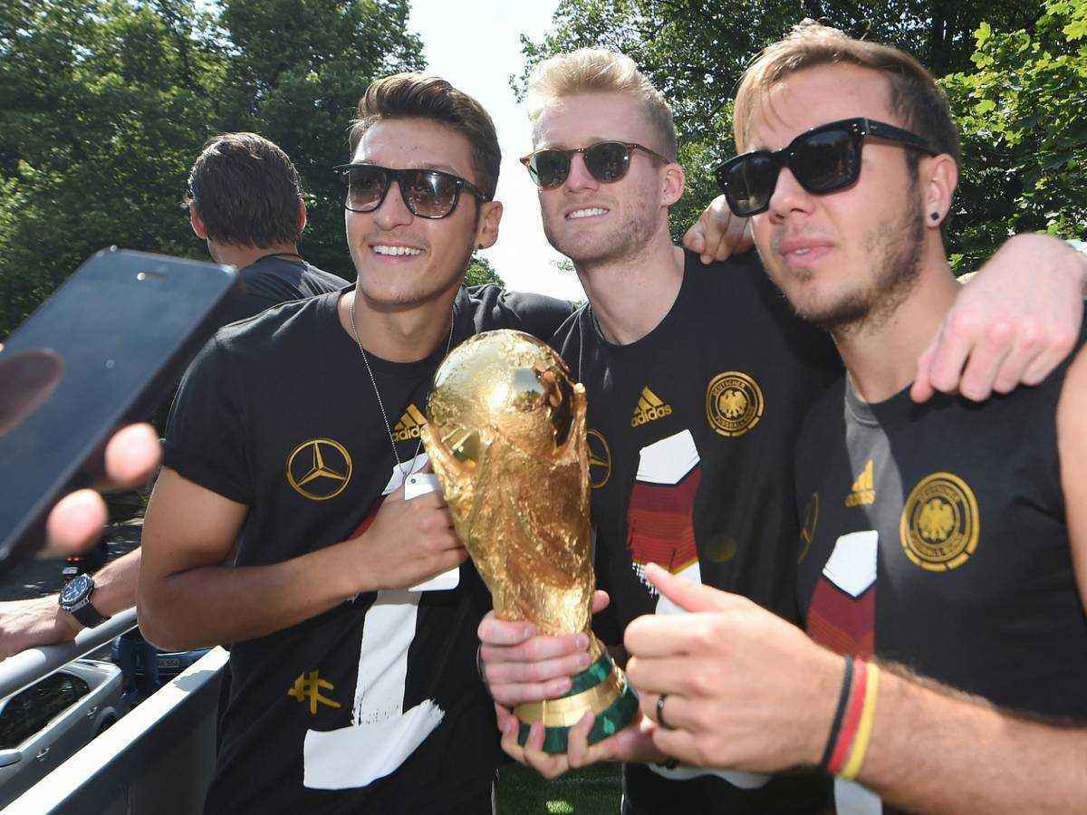 Mesut özil: aufstieg, fall und die suche nach zugehörigkeit – eine dokumentation