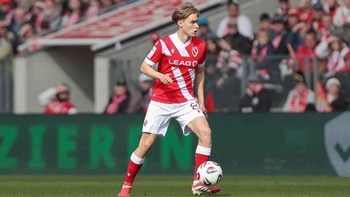Michelbrink verlängert bei hertha – spielt aber weiterhin in cottbus!