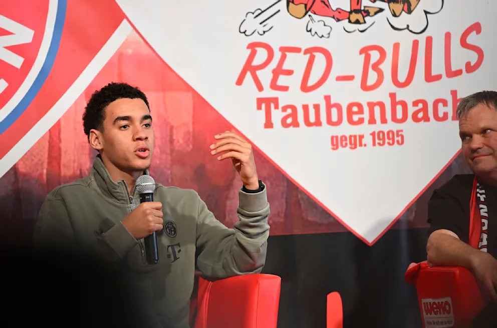 Musiala packt an! Bayern-Star gibt intime Einblicke in seine Reha – und gesteht: „Ich hatte Angst!“