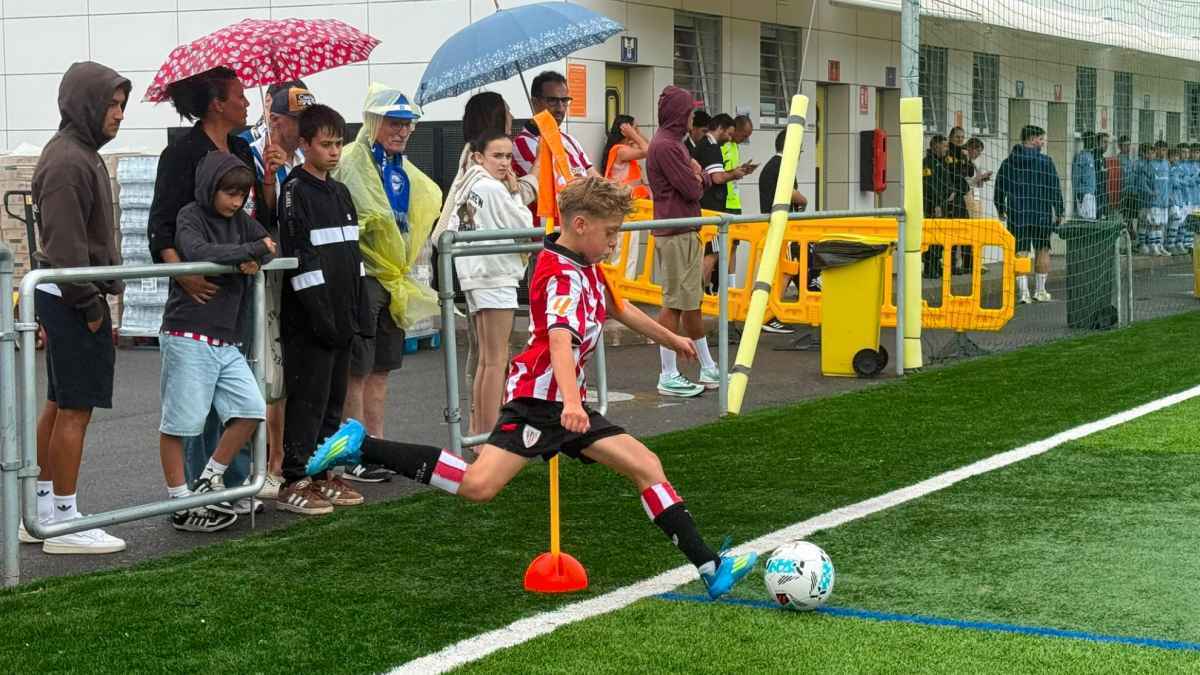 Nachwuchs-star im fokus: iker muniain beeindruckt beim laliga fc futures!