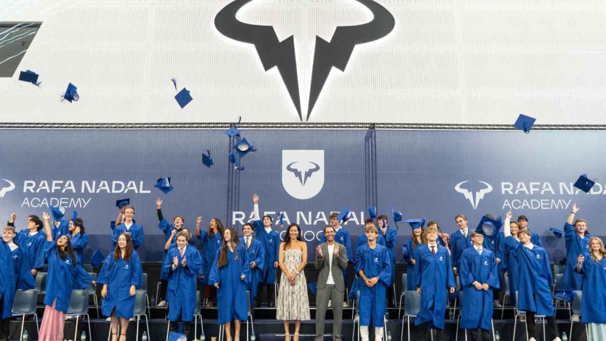 Nadal academy feiert abschlussfeier mit ivanovic als ehrengast