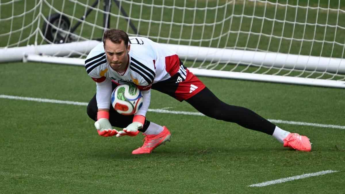 Neuer stürmt wieder ins team – und baumann muss platz machen