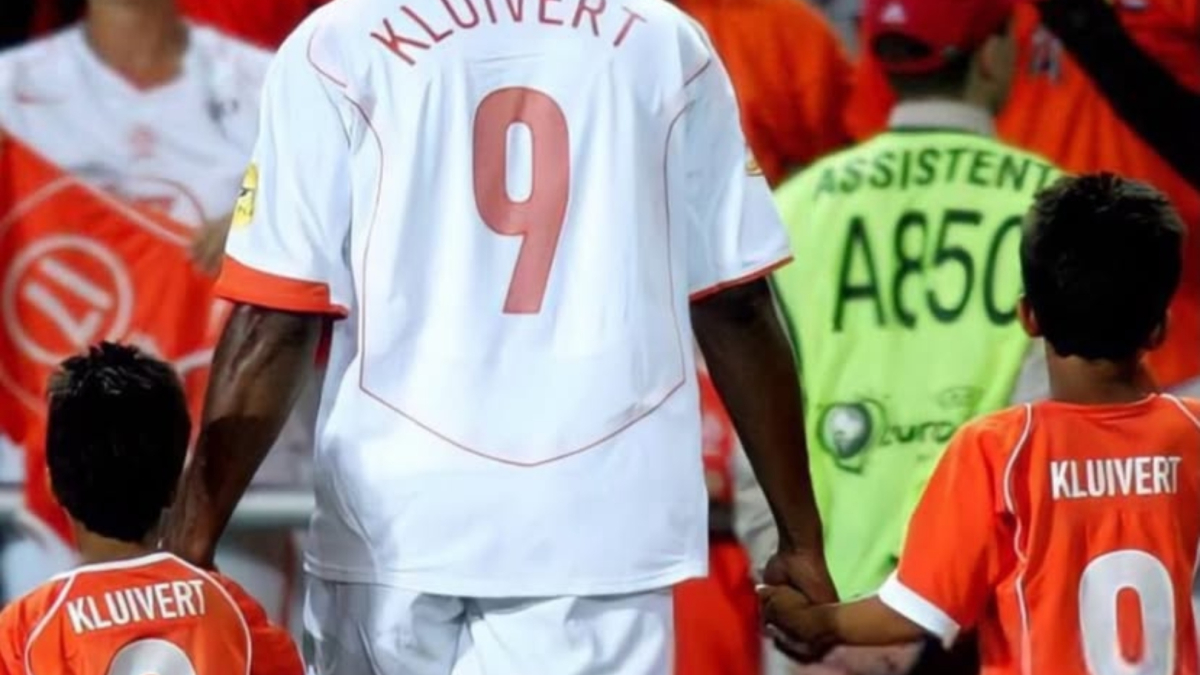 Niederlande: fußball-nationalteam mit surinamischen wurzeln erobert die welt