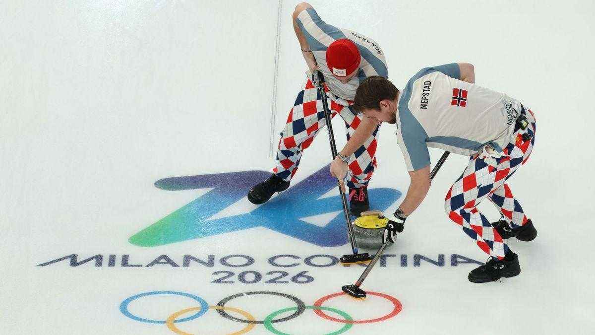 Norwegische curler ehren thomas ulsrud mit legendären karohosen bei olympia