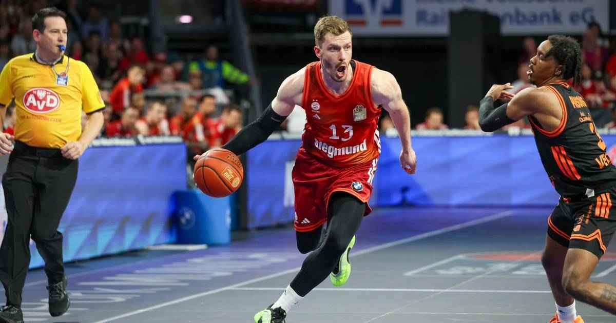 Obst krönt sich zum bundesliga-mvp – schröder überschüttet ihn mit lob!
