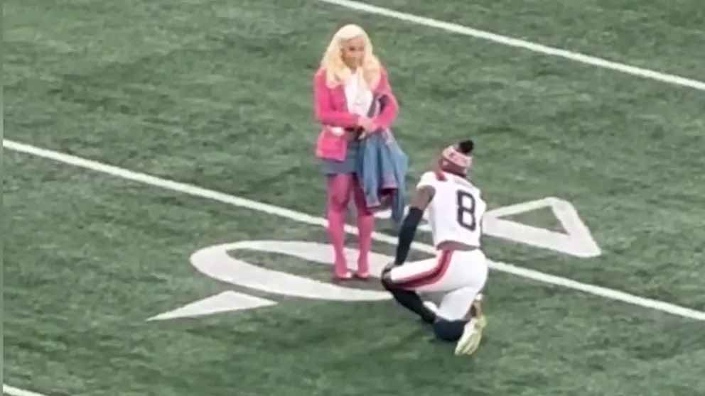 OMG! NFL-Star Stefon Diggs macht Cardi B überraschenden Heiratsantrag – So reagierte die Rap-Queen!