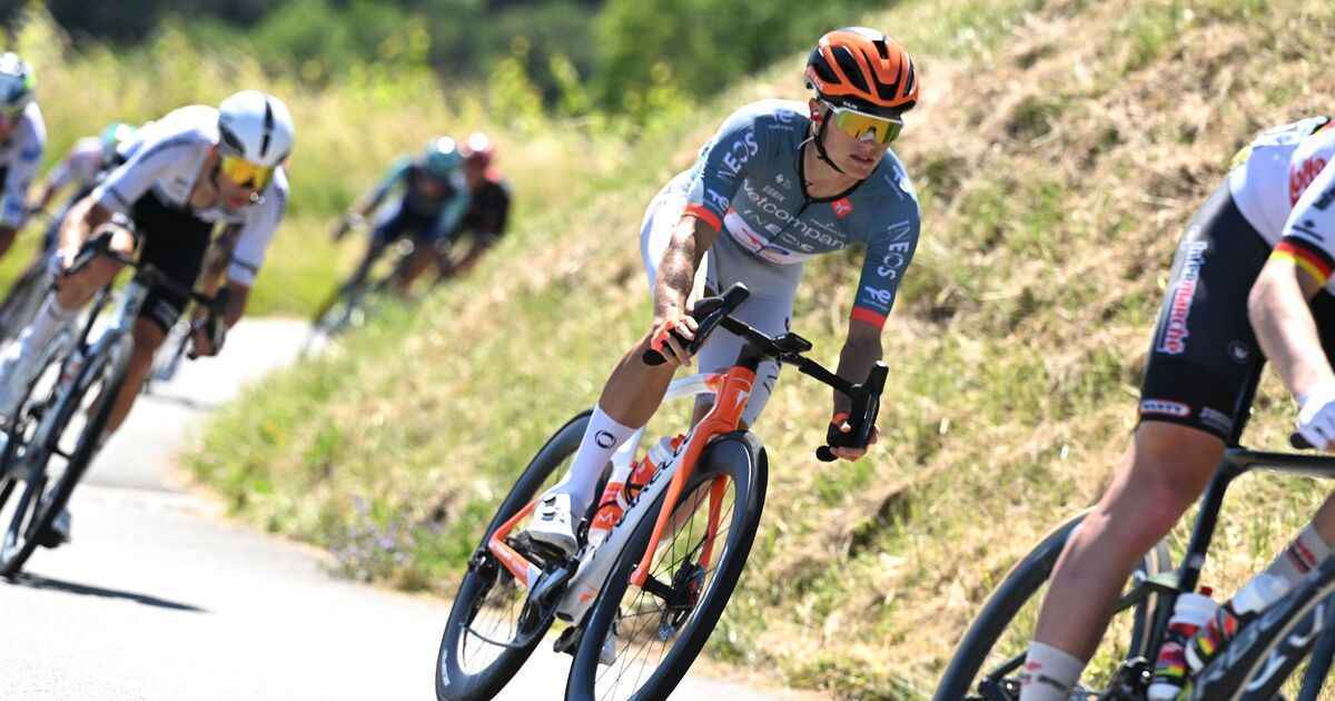 Onley stürzt bei tour auvergne-rhône-alpes ab – podiumträume gefährdet!