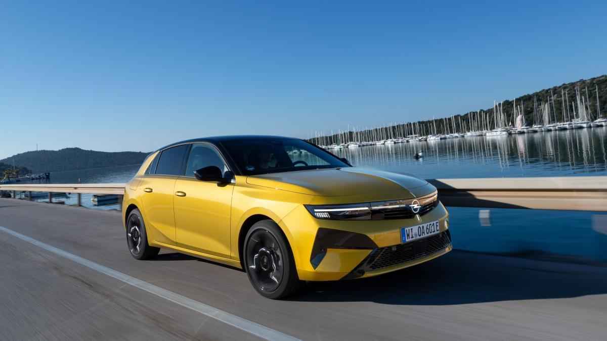 Opel astra 2026: revolution im pixeldesign und hybrid-power!