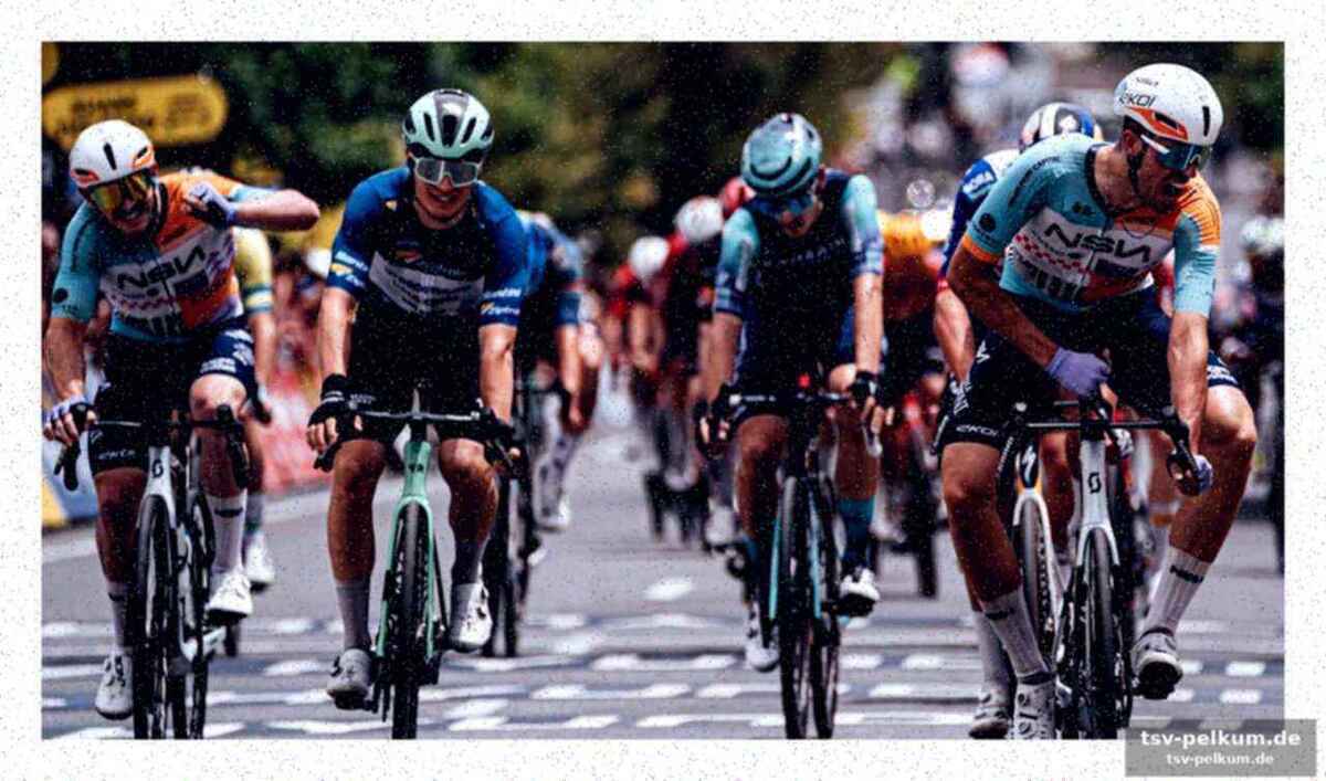 Evenepoel und vingegaard bleiben trotz attacke auf lebenszeit