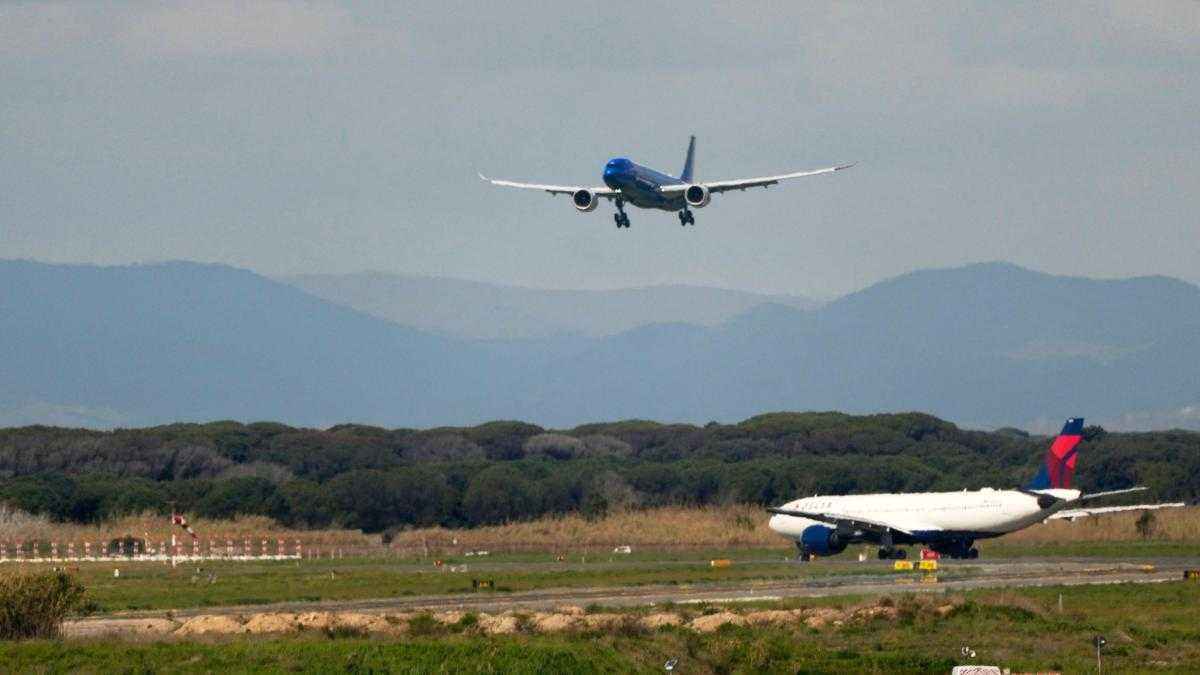 Ostern blockiert italien: flugpreise explodieren auf über 400 euro