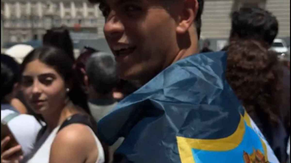 Papstleute und playoff-hoffnungen: málaga-fan segnet das team!