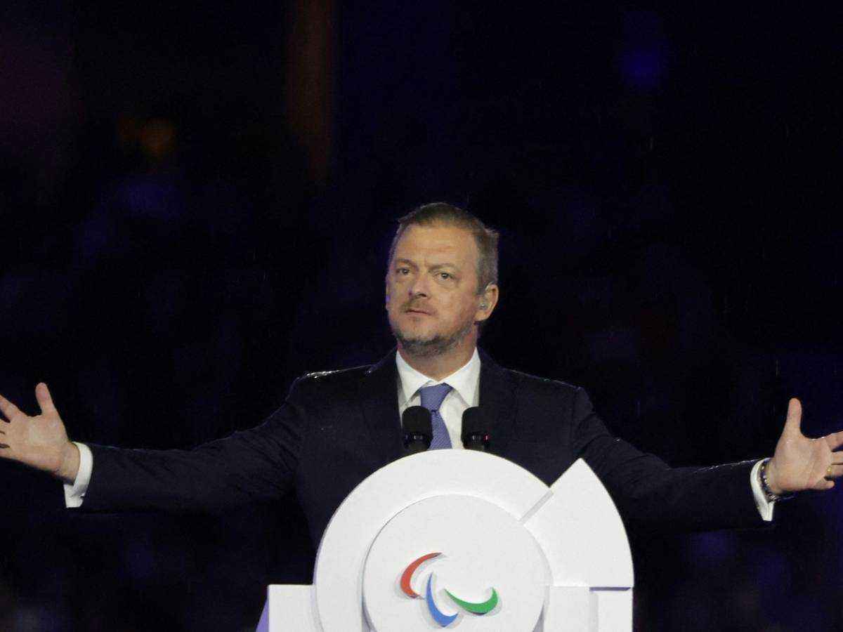 Parsons verteidigt russland-comeback: „demokratie vor empörung"