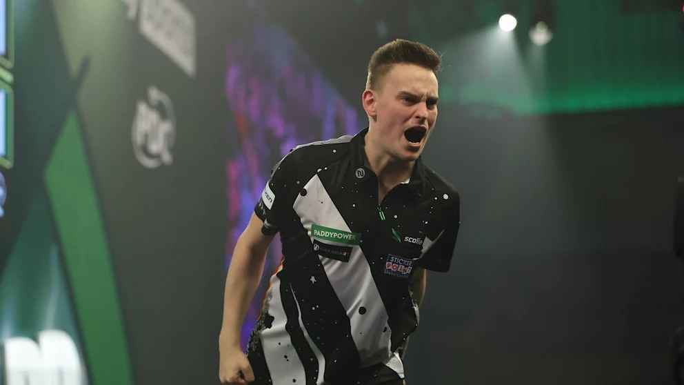 Pikachu schlägt zurück! Deutscher Darts-Star feiert WM-Sensation!