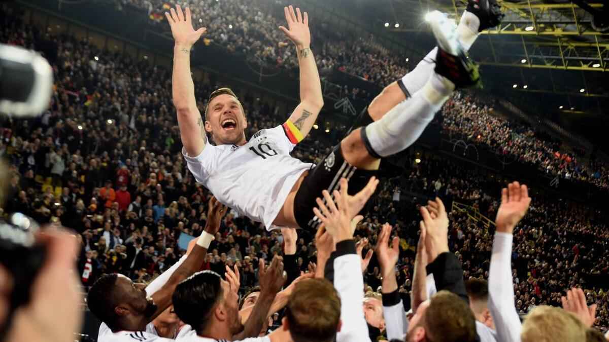 Podolski beendet karriere: abschied eines fußballprinzen