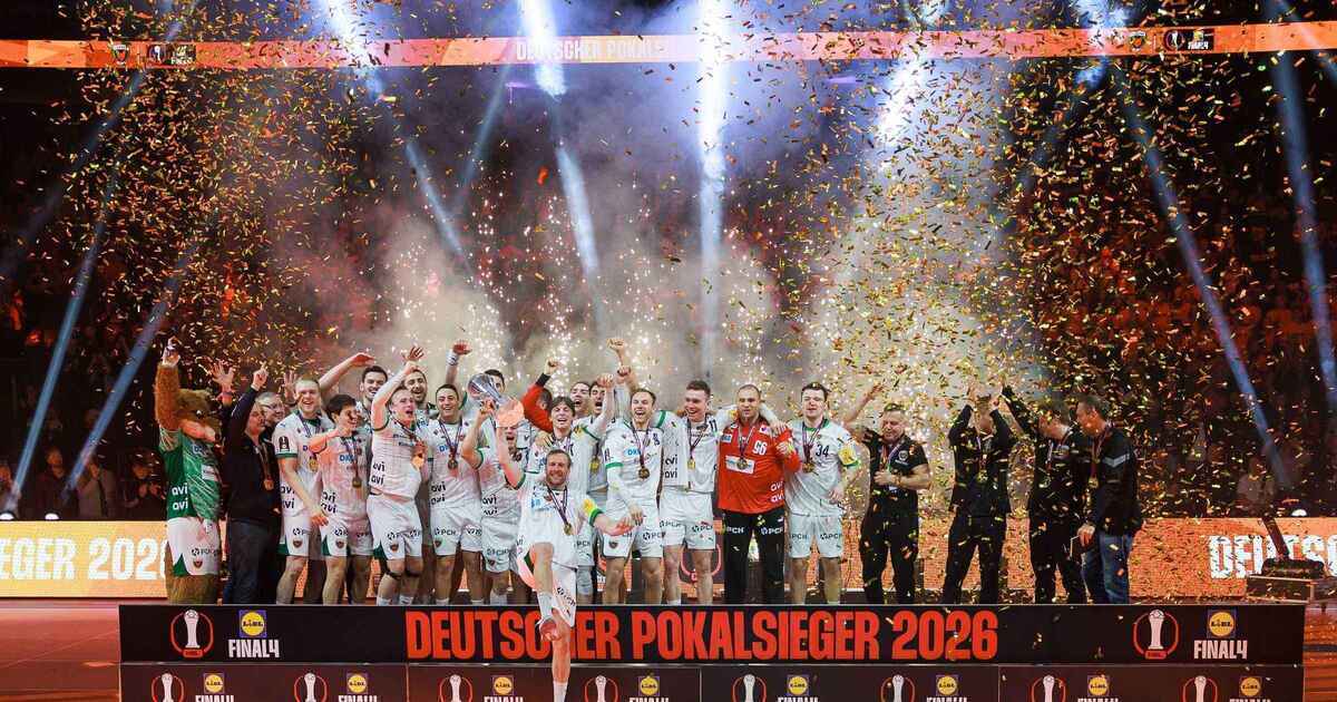 Pokal-wahnsinn in berlin: darj nimmt trophäe mit nach hause!