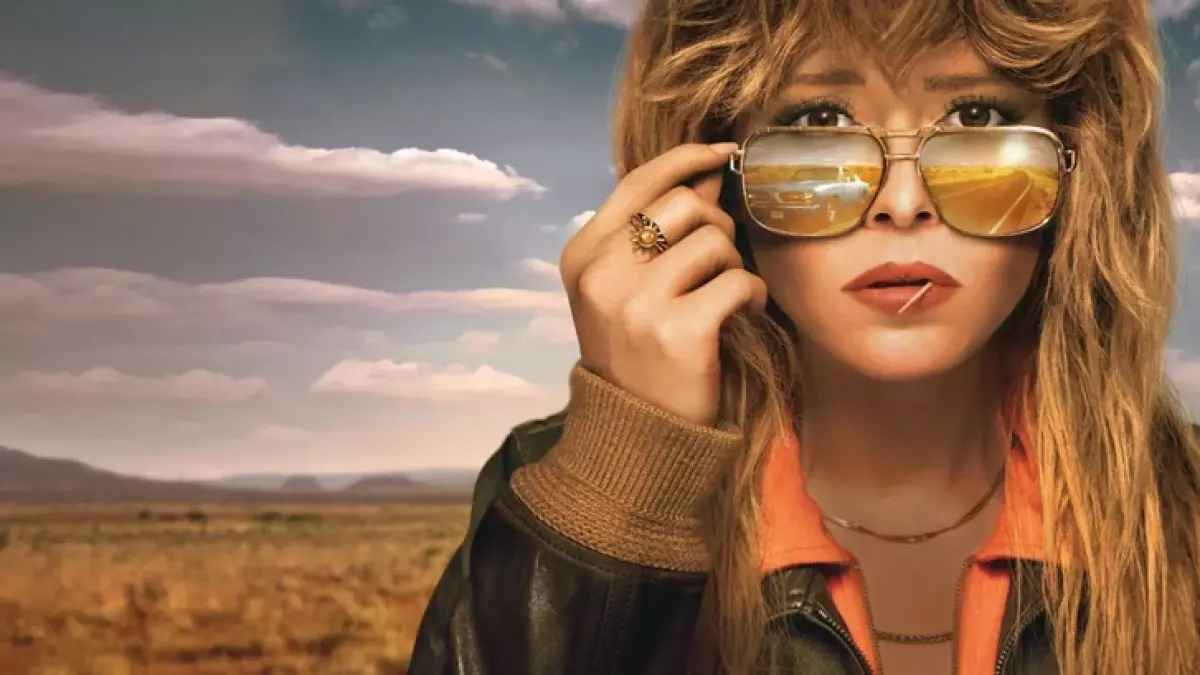 Poker face: natasha lyonne löst rätsel auf sky – ein krimi-trip!
