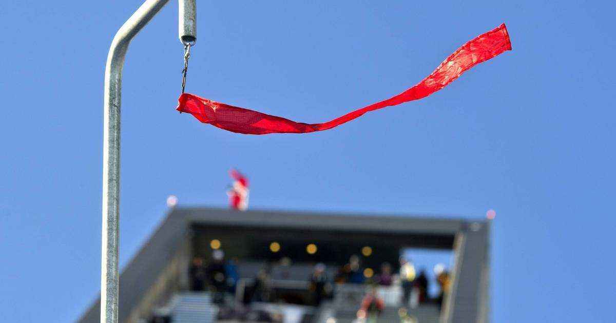 Raimund wirft die ski in den schnee – naito gewinnt im chaos von holmenkollen