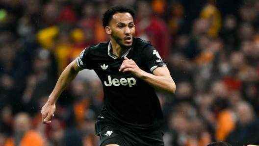 Rassistischer hass auf juve-verteidiger lloyd kelly nach galatasaray-pleite