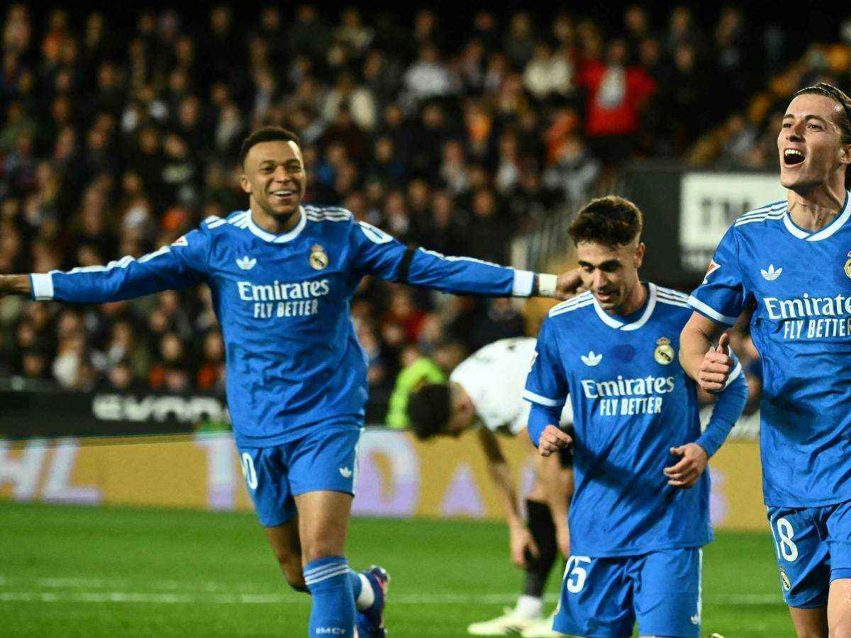 Real madrid hält anschluss: carreras und mbappé sichern knappen sieg in valencia