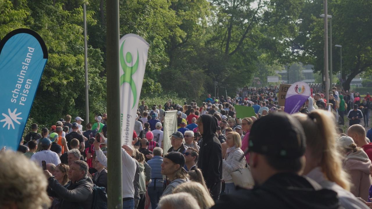 Rhein-ruhr-marathon: pünktlicher startschuss verzögert sich – tausende läufer trotzdem auf den beinen!