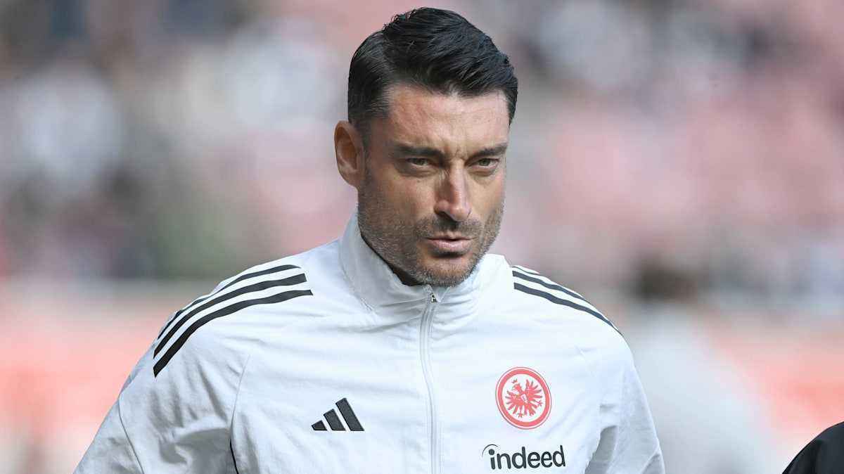 Riera zerlegt seine eintracht: „wir sind kein top-team, wir sind ein trauerspiel“