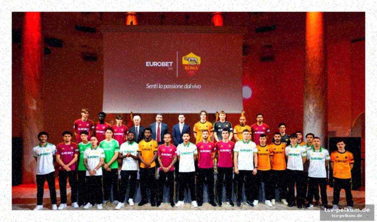 Gasperini, ranieri und die ganze mannschaft feierten im salone delle colonne
