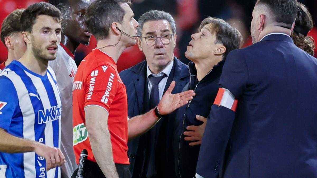 Rote karten und verbale ausfälle: trainerkontroversen am spielfeldrand