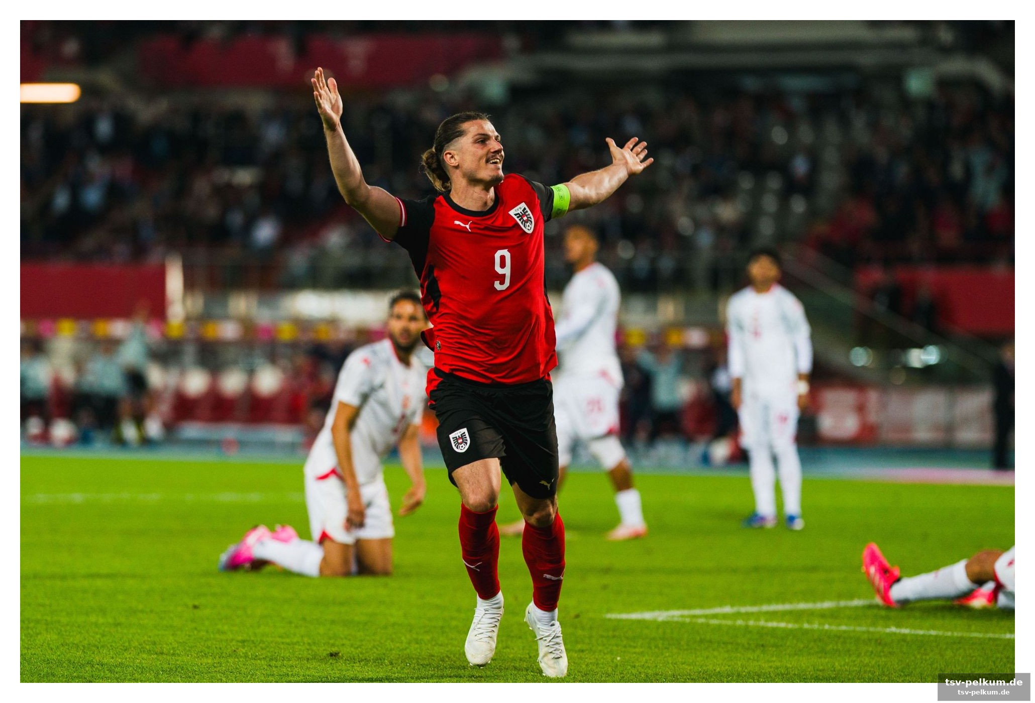 Sabitzer trifft, der pfosten verhindert das 2:0