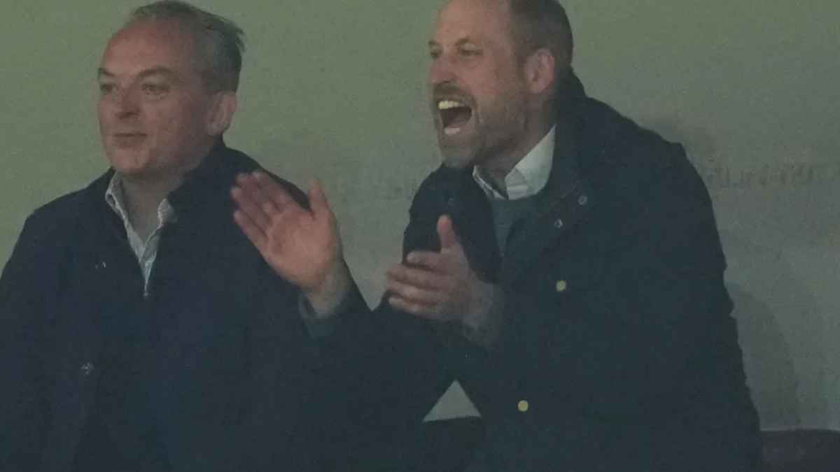 Royaler fußball-fan: prinz william fiebert aston villa zum europa-league-titel zu!