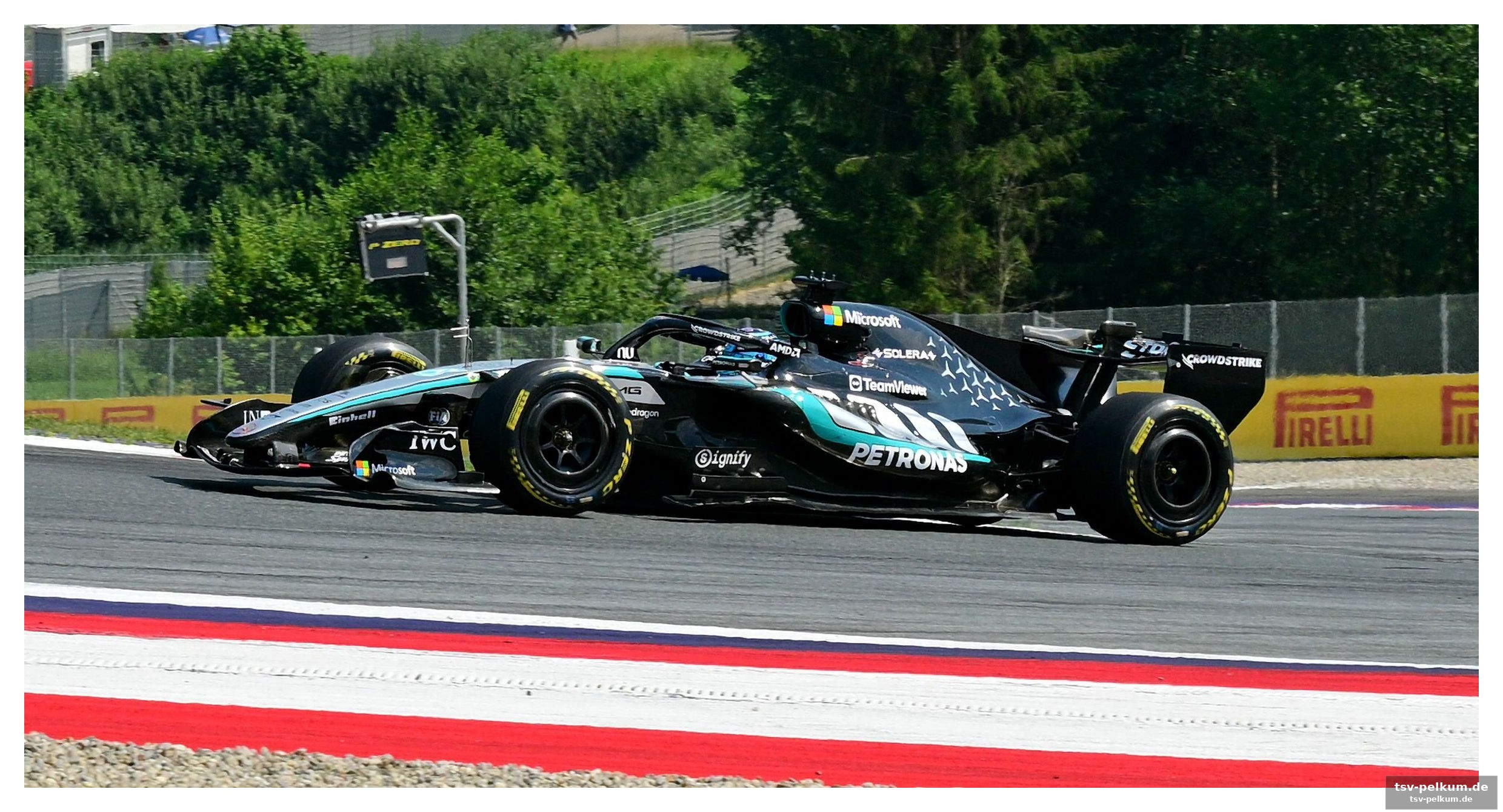 Verstappen zeigt kampfgeist, ferrari patzt