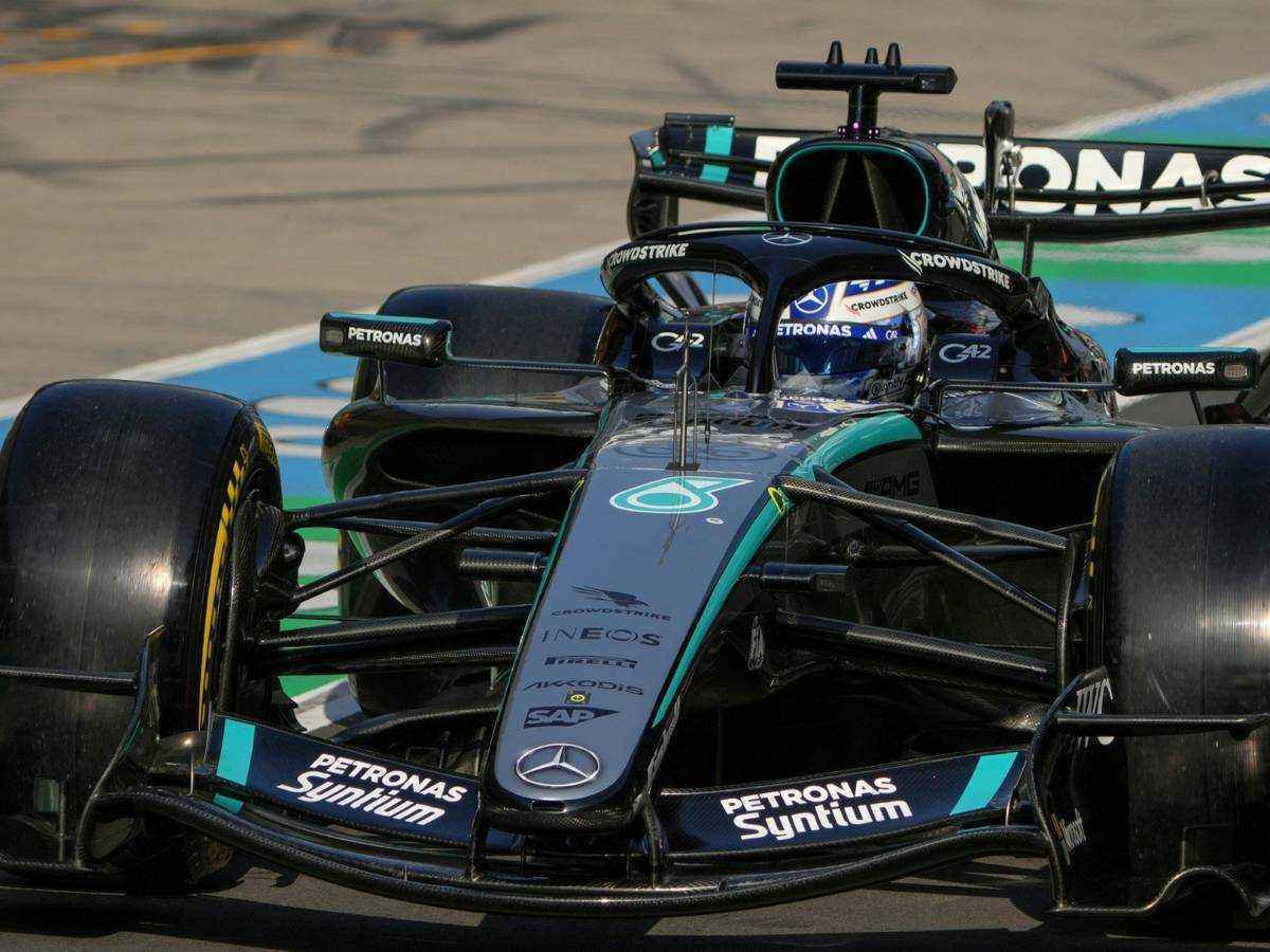 Russell zerquetscht die konkurrenz: mercedes' silberpfeile fliegen schon wieder davon